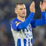 Pascal Gross se despidió del Brighton luego de 7 temporadas.